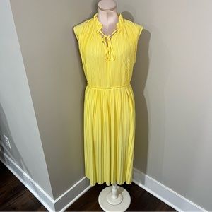 H&M Womens pleated yellow sleeveless dress, size XL